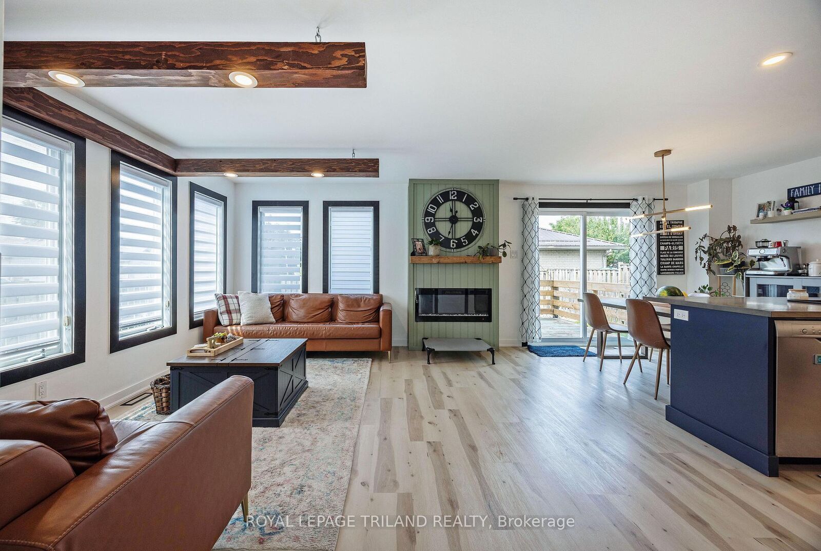 Property Photo:  18 Tara Court  ON N5H 0A1 