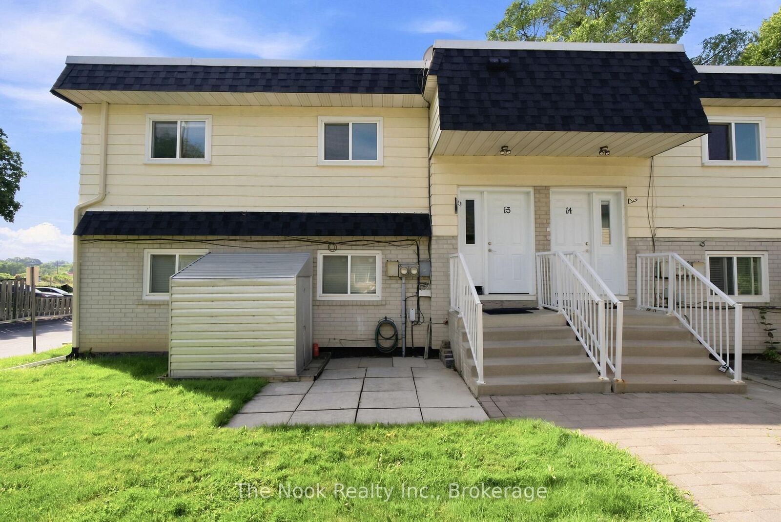Property Photo:  540 Mary Street E 1-3  ON L1N 2R1 