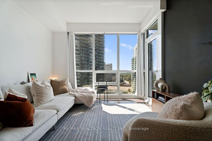 Property Photo:  2212 Lakeshore Boulevard W 1905  ON M8V 0C2 