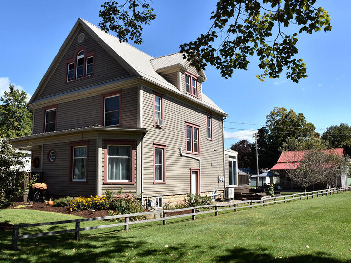 Property Photo: 433 Euclid Avenue PA 16001