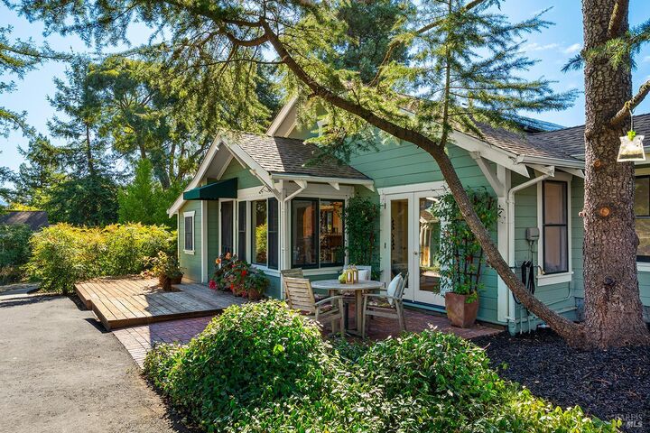 Property Photo:  690 Palm Avenue  CA 94951 