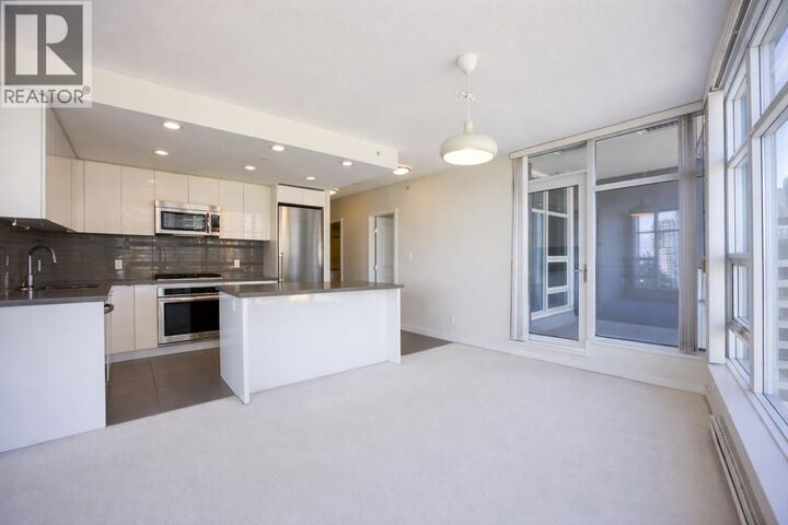Property Photo:  4880 Bennett Street 1803  BC V5H 0C1 