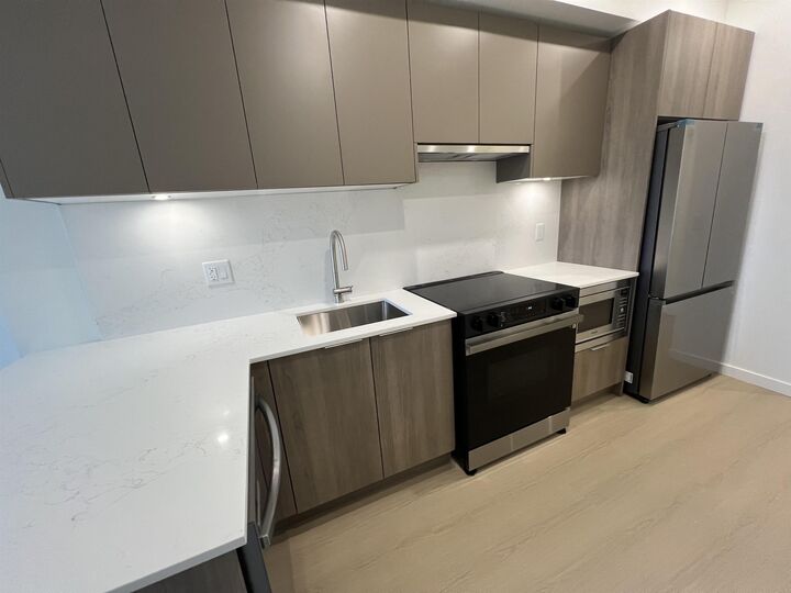 Property Photo:  10828 139A Street E609  BC V3R 0H3 