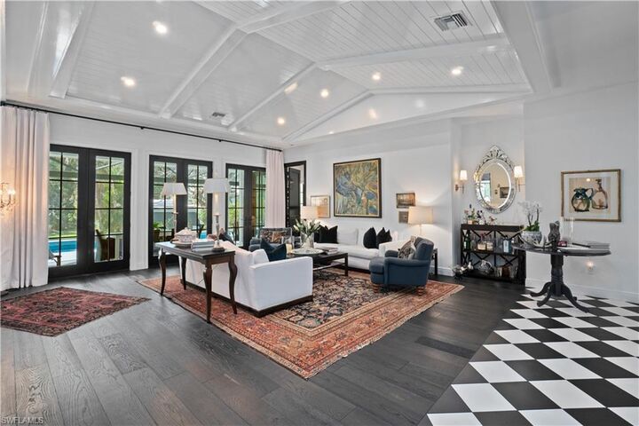 Property Photo:  10810 Goodwin St  FL 34135 