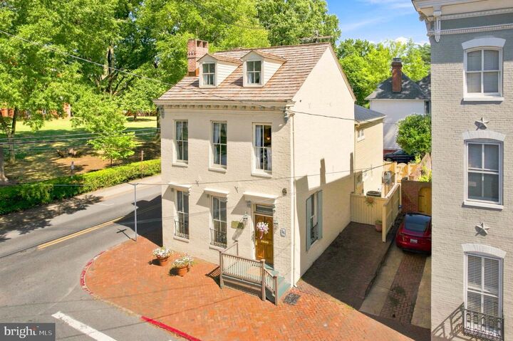 Property Photo: 250 Prince George Street MD 21401