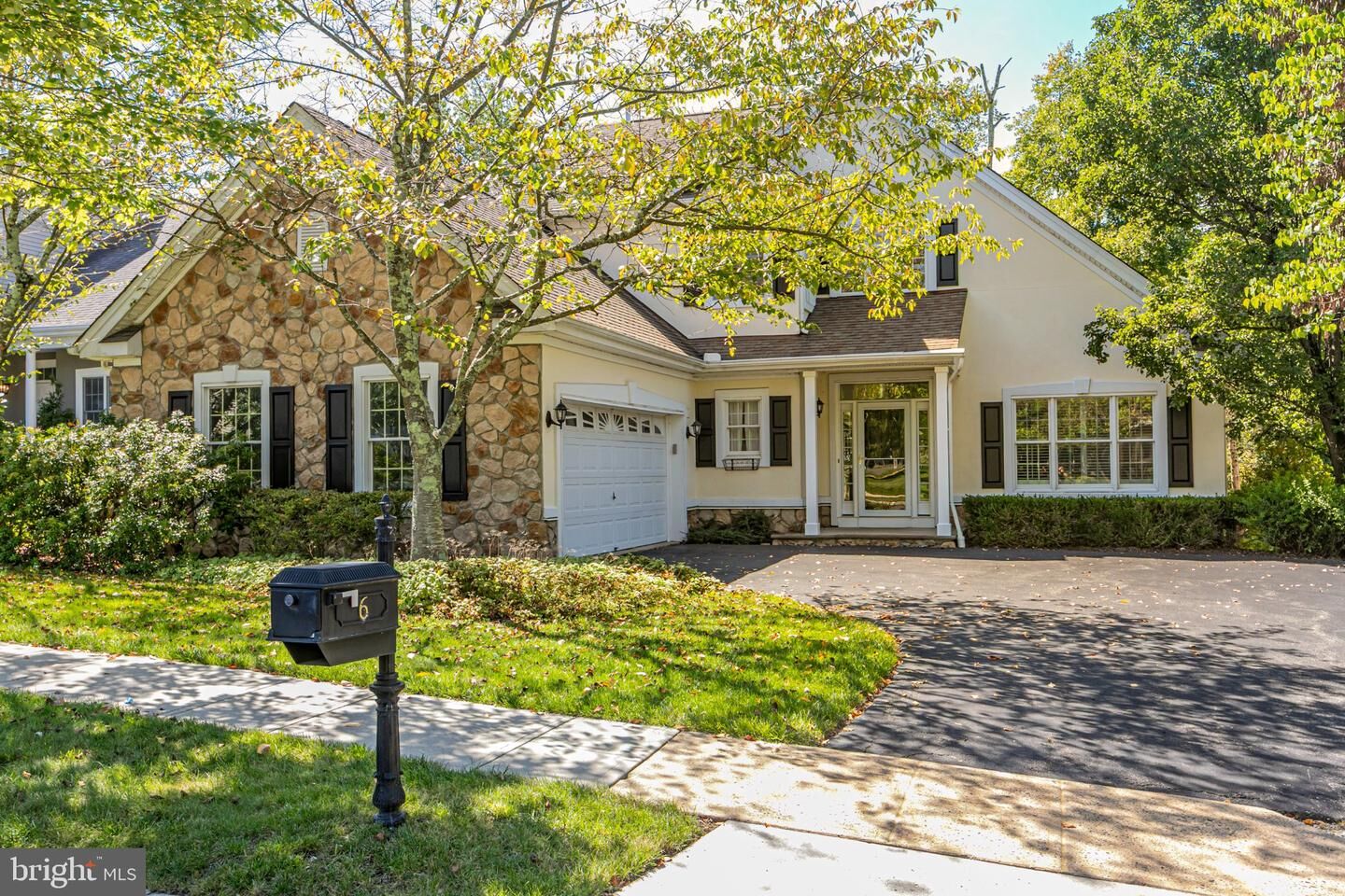 Property Photo:  6 Ironwood Road  NJ 08558 