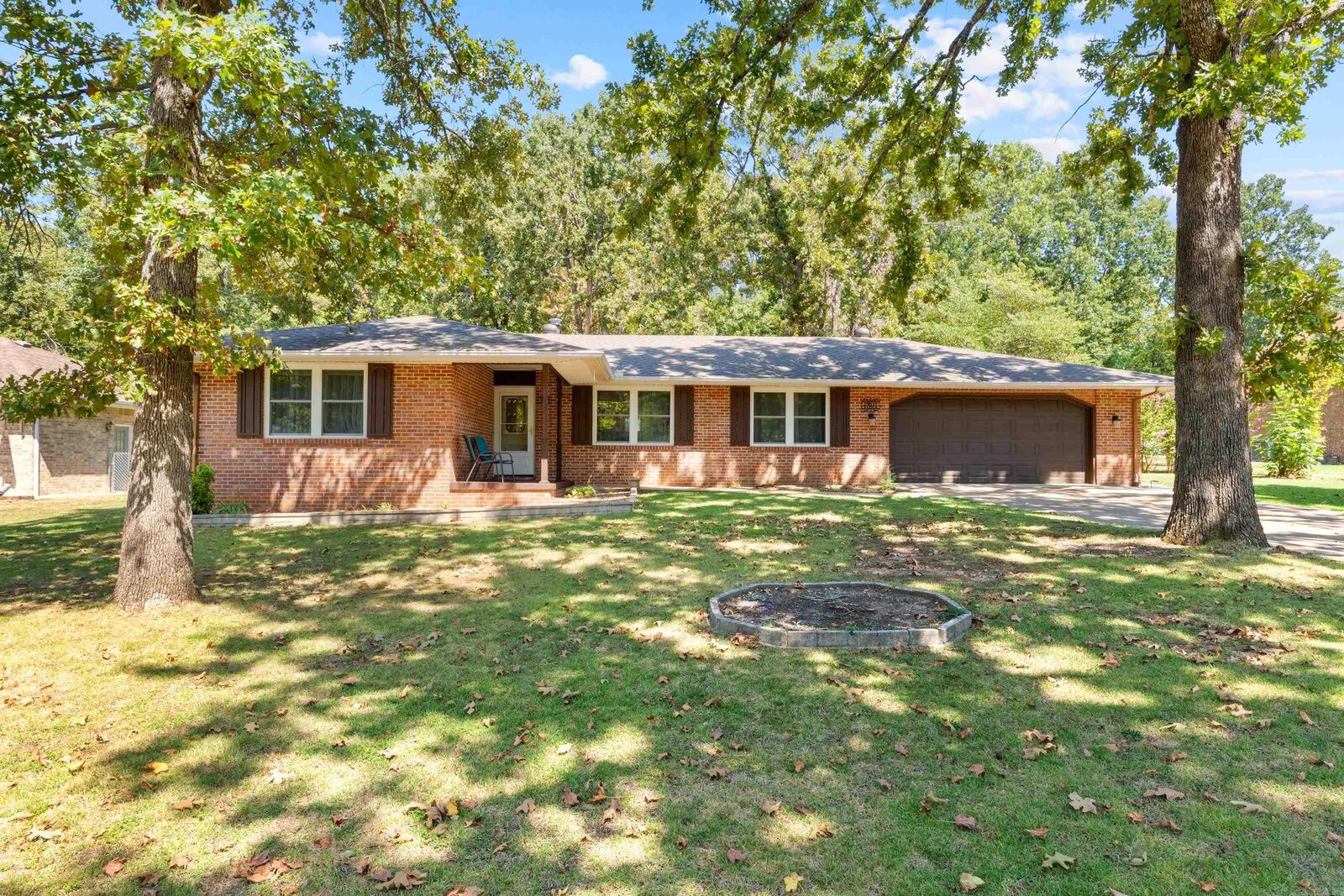 Property Photo:  1801 Gregg Road  AR 72653 