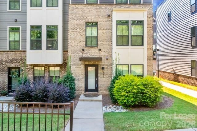 Property Photo:  334 Chattooga Way  NC 28211 
