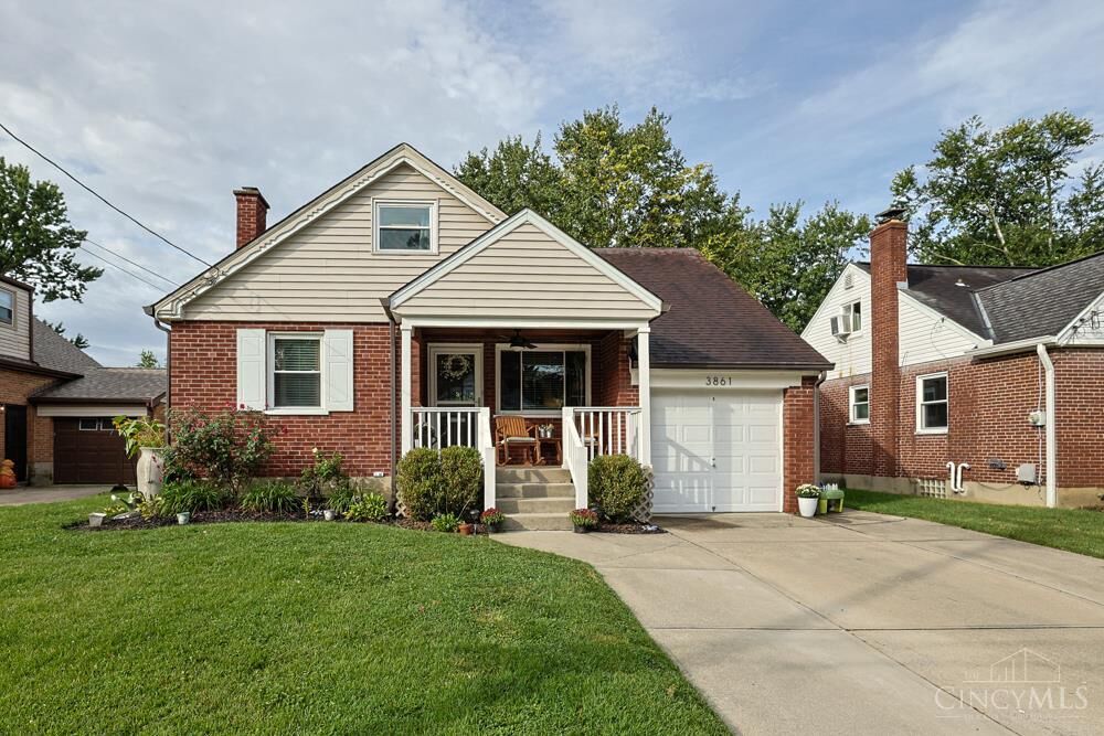 Property Photo: 3861 Meadowlark Lane OH 45227