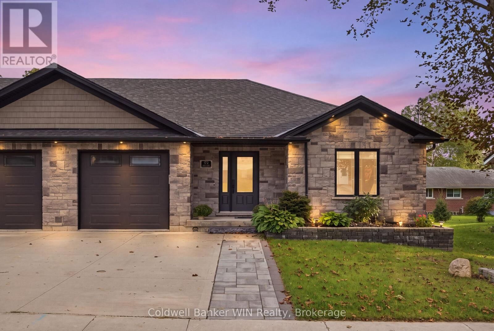 Property Photo:  172 Miller Street  ON N0G 2L3 
