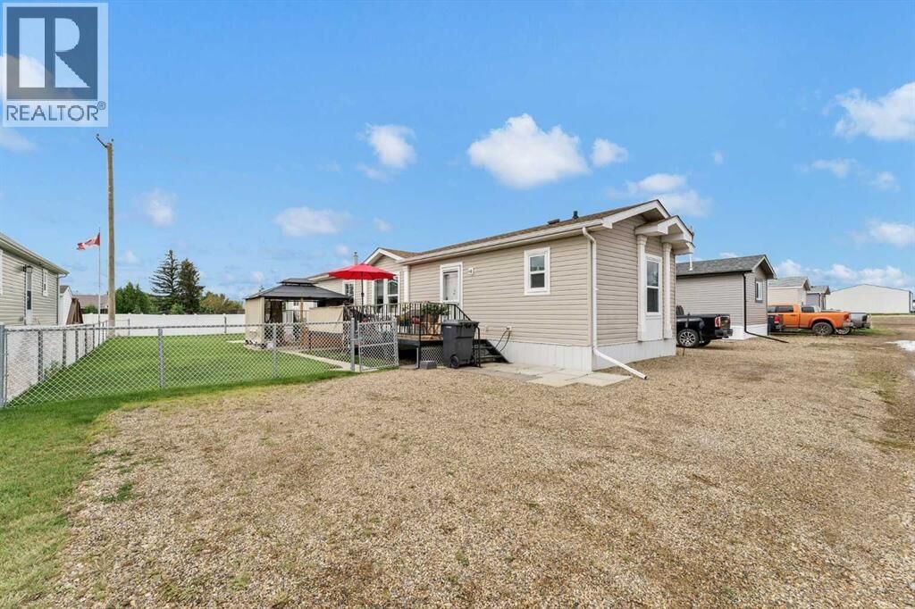 Property Photo:  349 Railway Avenue  AB T0J 0Z0 