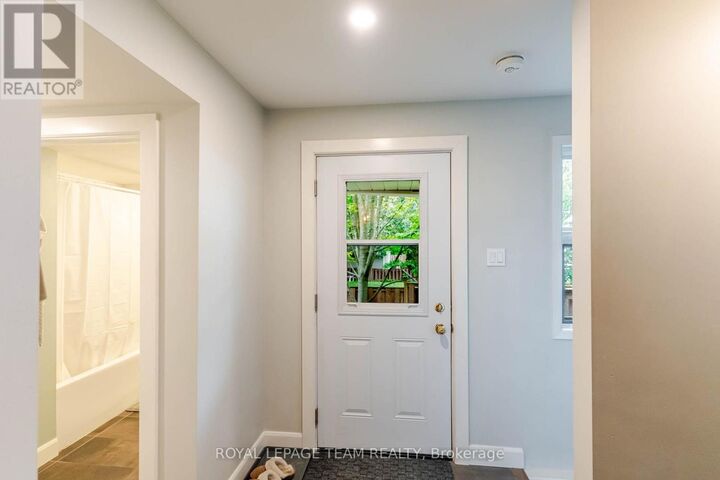 Property Photo:  154 Elgin Street Unit # 6  ON K0A 1A0 