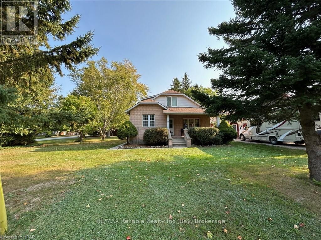 Property Photo:  26 Main Street South  ON N0M 1G0 
