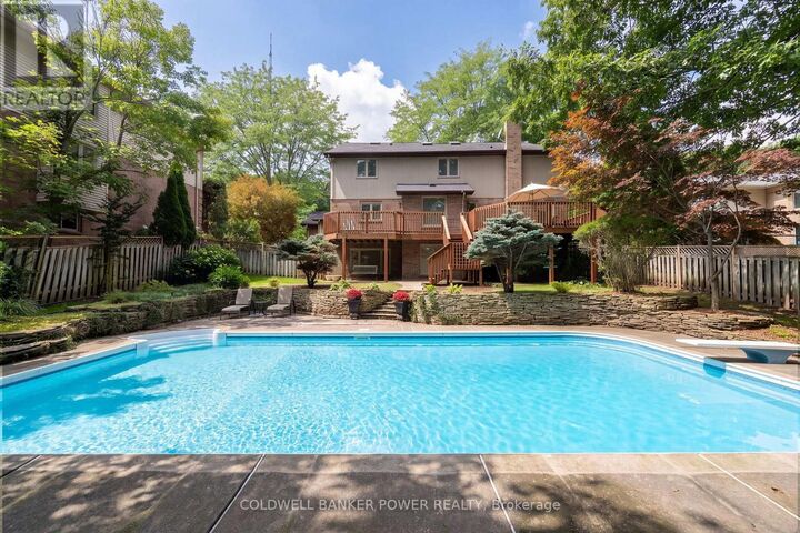 Property Photo:  58 Mapleton Place  ON N6K 4A6 