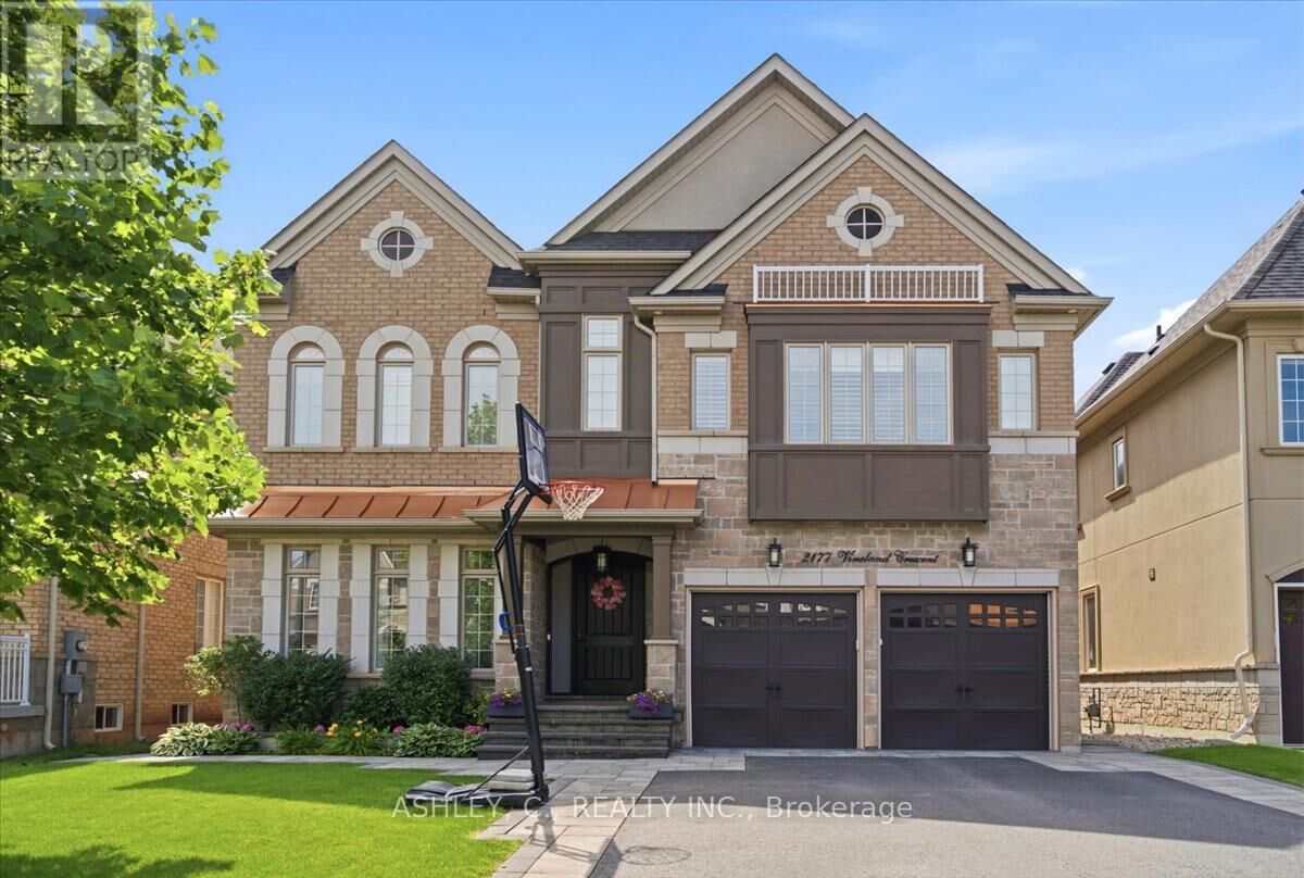 Property Photo:  2177 Vineland Crescent  ON L6H 0J6 