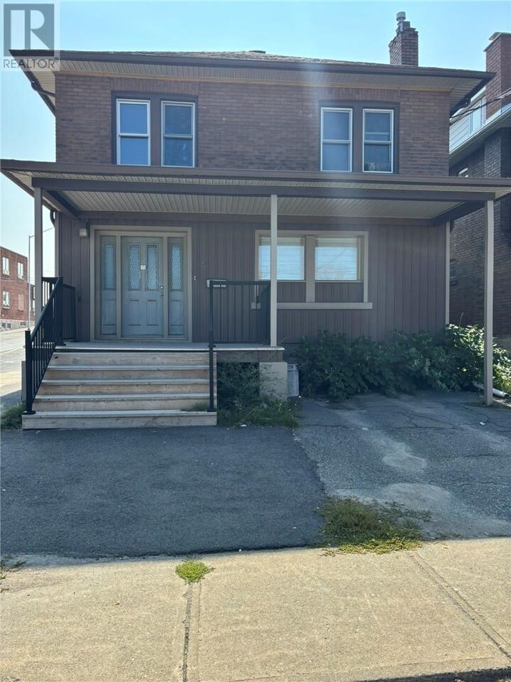 Property Photo:  127 Pine Street  ON P3C 1X2 