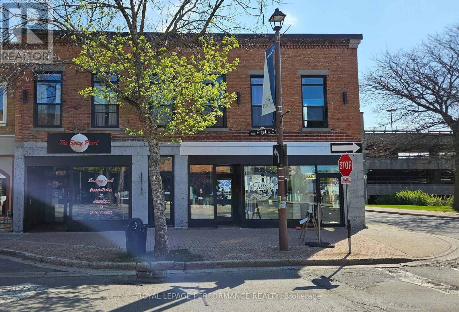 Property Photo:  103-C Pitt Street East C  ON K6J 3P5 