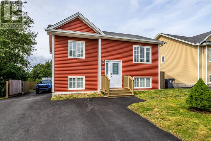 Property Photo: 5 Chatwood Crescent NL A1X 0B1
