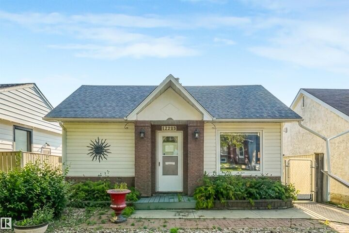 Property Photo:  12209 94 Street NW  AB T5G 1K2 