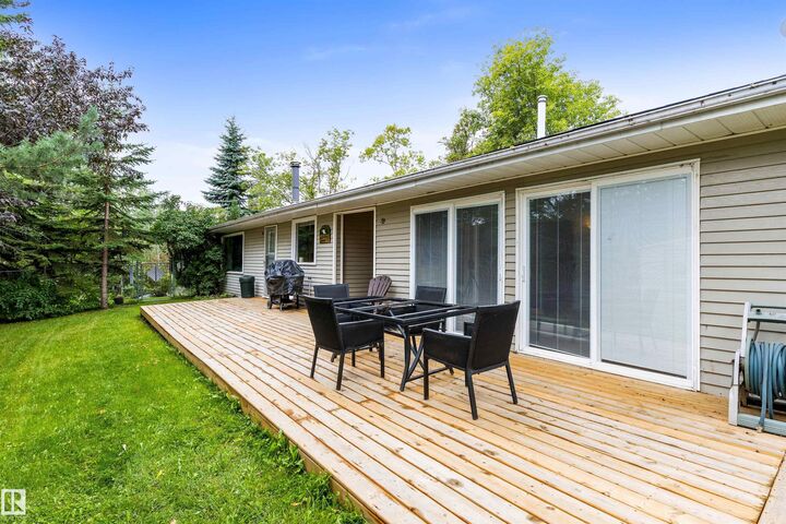 Property Photo:  522 5 Street  AB T0E 1A0 