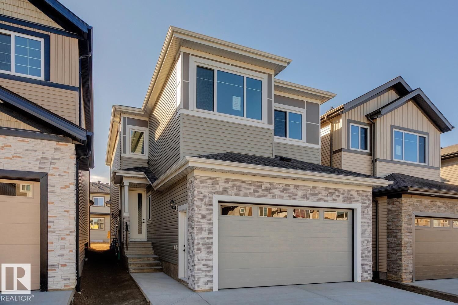 Property Photo: 3601 42 Avenue AB T4X 3G4
