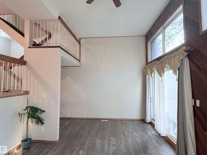 Property Photo:  975 Millbourne Road NW  AB T6K 0T2 