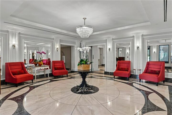 Property Photo:  3376 Peachtree Road NE 42A  GA 30326 