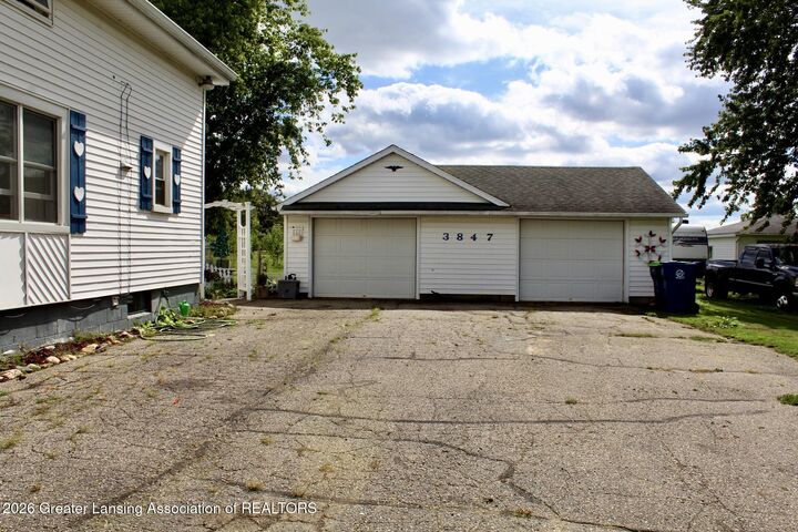 Property Photo: 3847 Peet Road MI 48460