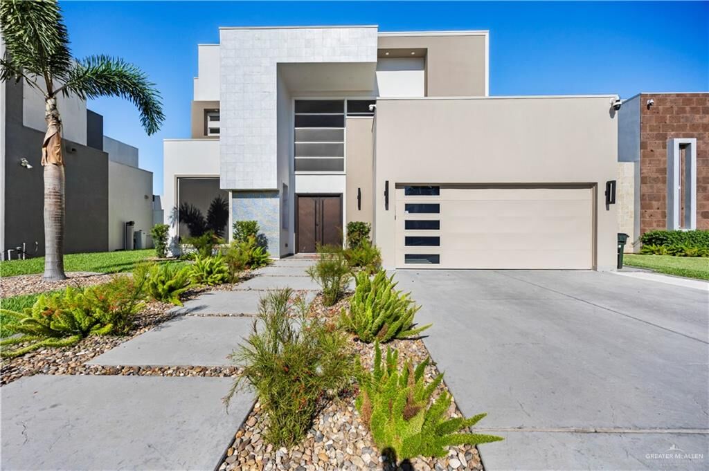 Property Photo:  200 S Grovewood Avenue  TX 78572 