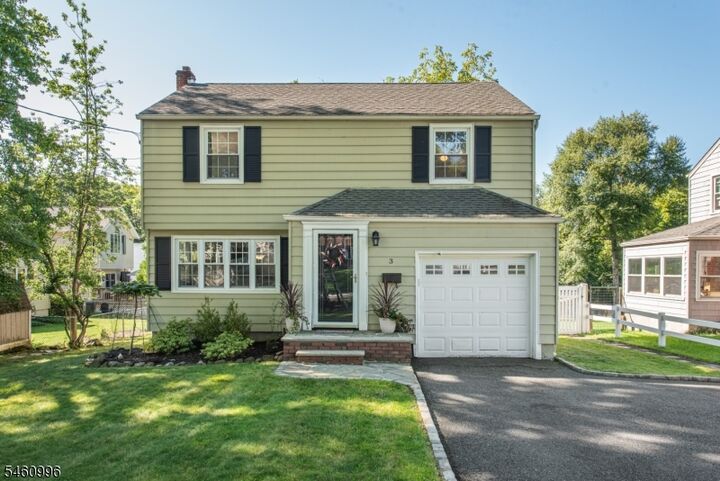 Property Photo: 3 Woodlawn Ter NJ 07009
