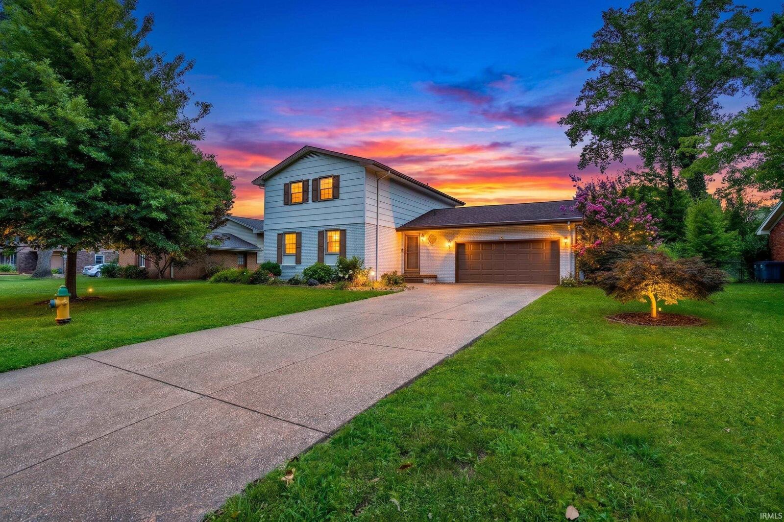 Property Photo:  208 Camden Court  IN 47715 