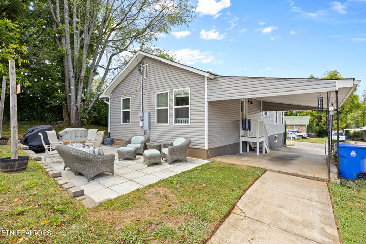 Property Photo:  176 E Edison St  TN 37701 