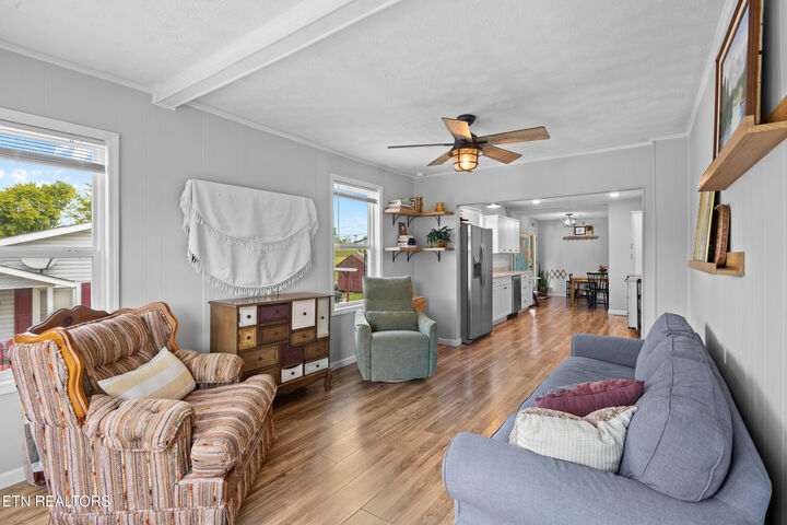 Property Photo:  176 E Edison St  TN 37701 