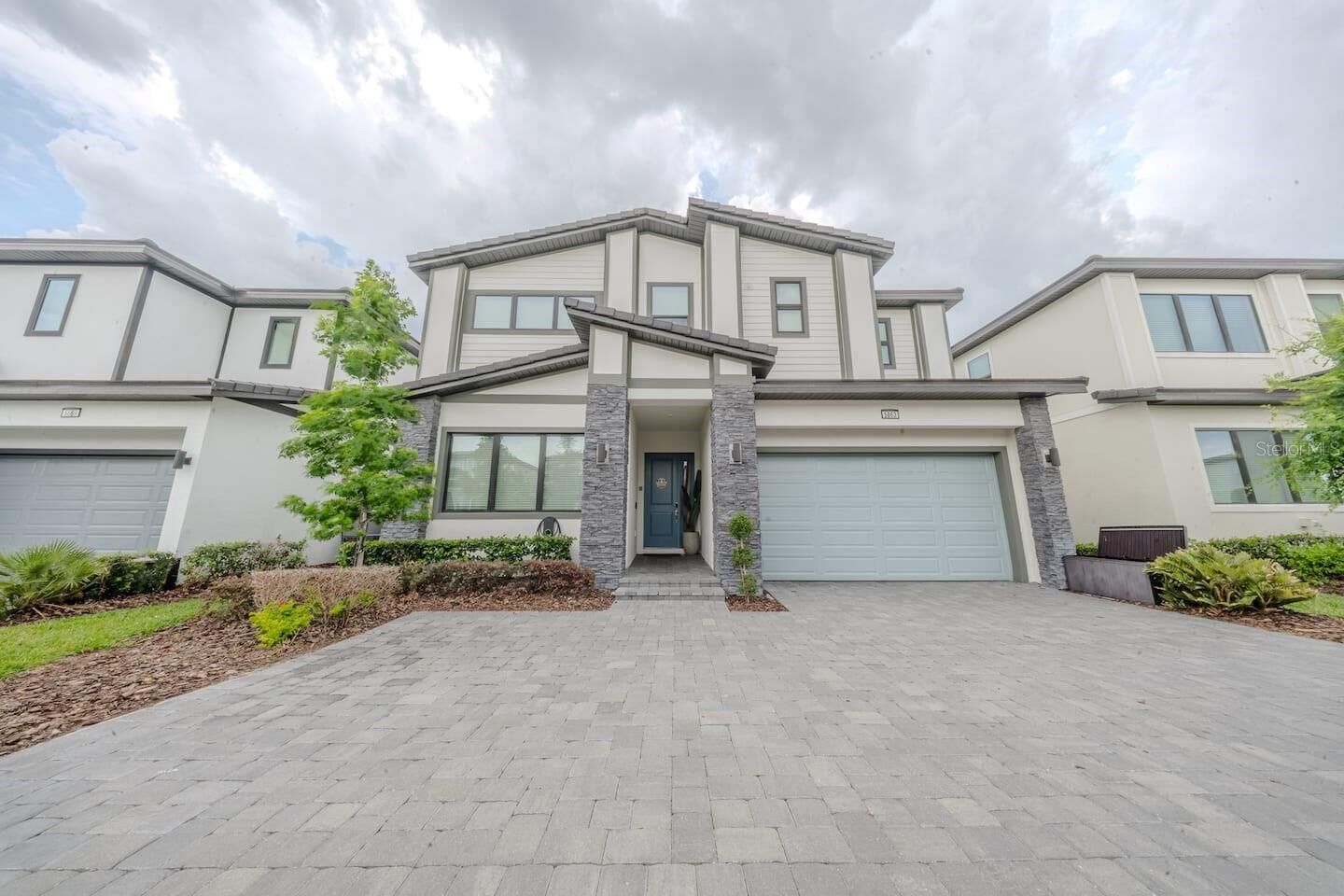 Property Photo:  5863 High Seas Drive  FL 32821 