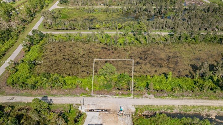 Property Photo:  Belden Ave  FL 33974 