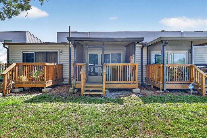 Property Photo: 6492 92nd Place N 302 FL 33782