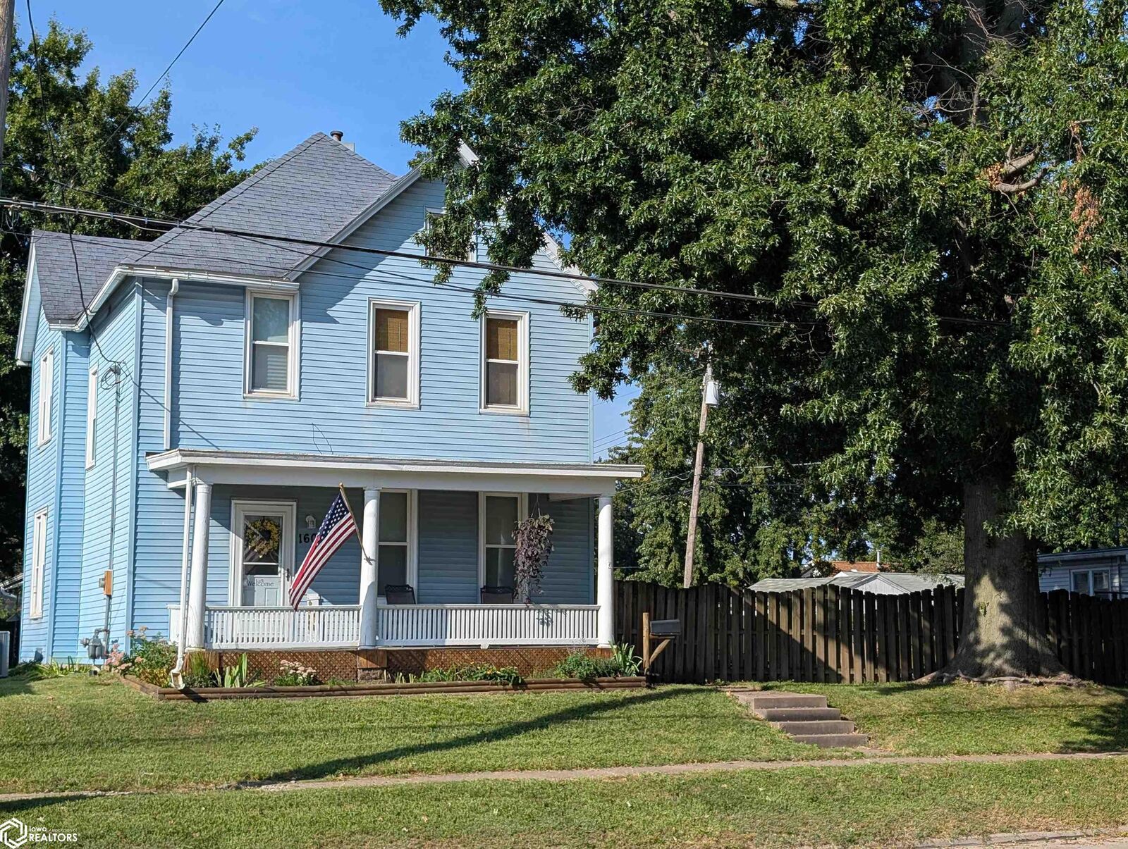 Property Photo:  1608 Division Street  IA 52601 