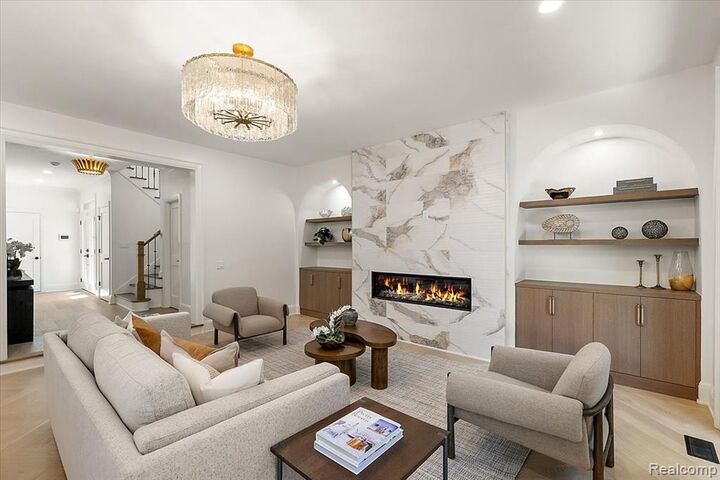 Property Photo: 596 Henrietta Street MI 48009 1453