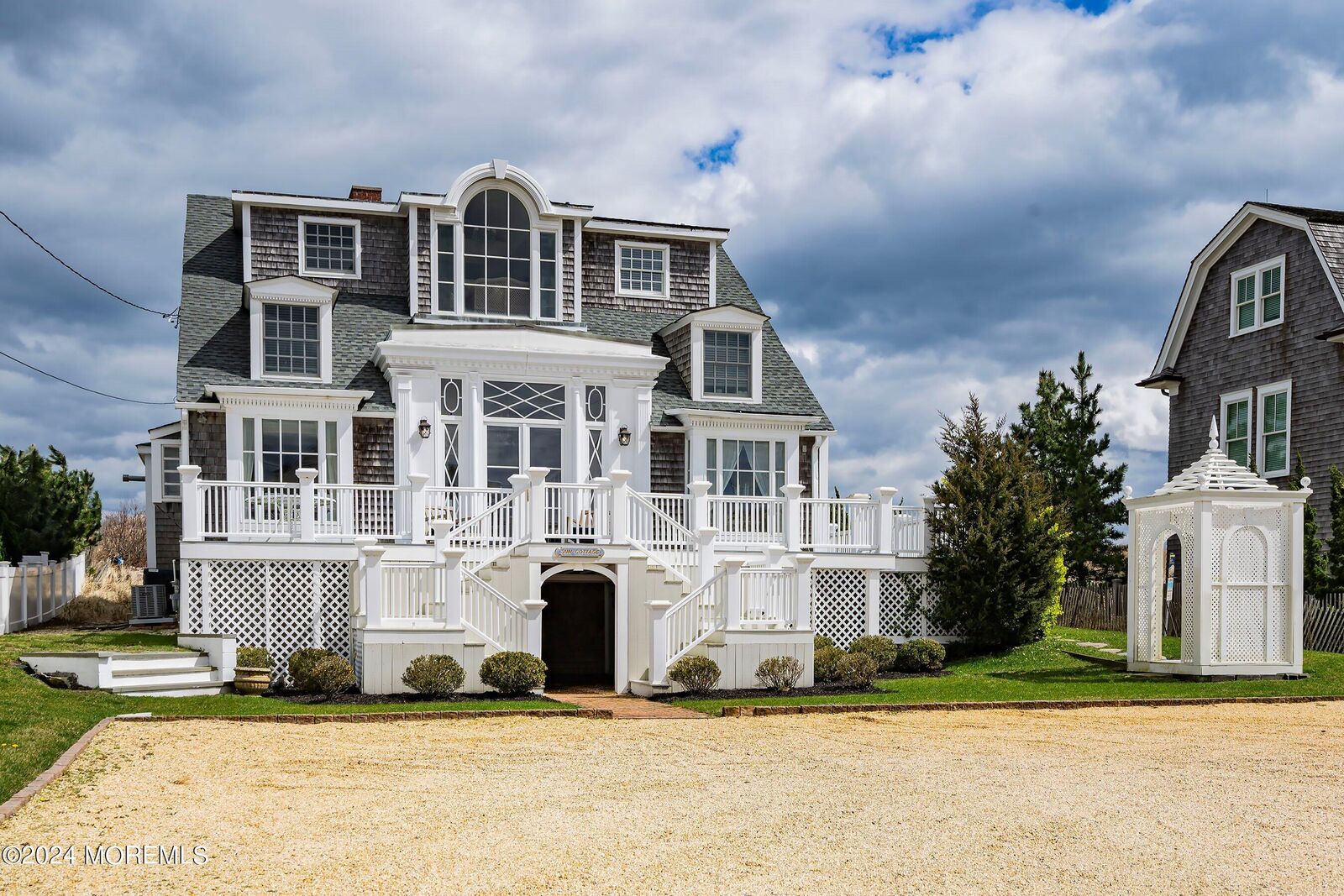Property Photo:  961 East Avenue  NJ 08738 