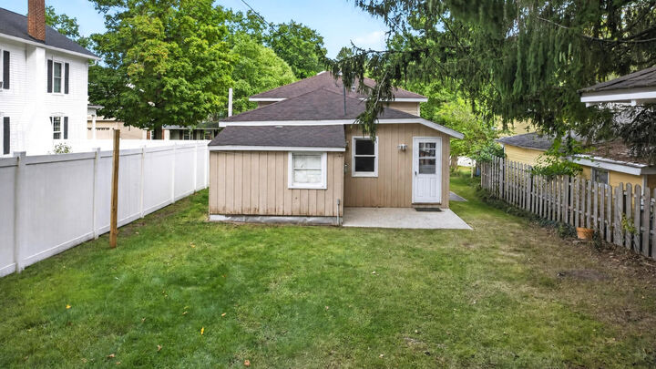 Property Photo:  357 N Hancock Street  MI 49449 