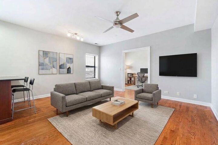 Property Photo:  6324 S Kimbark Avenue 104  IL 60637 