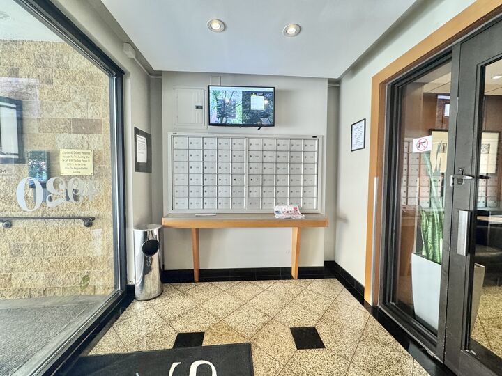Property Photo: 4920 N Marine Drive S208 IL 60640