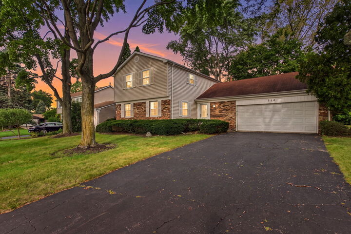 Property Photo:  848 Clohesey Drive  IL 60089 