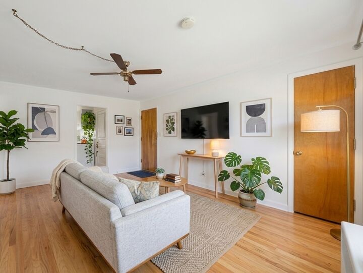 Property Photo: 2203 13th Avenue S 11A IL 60155