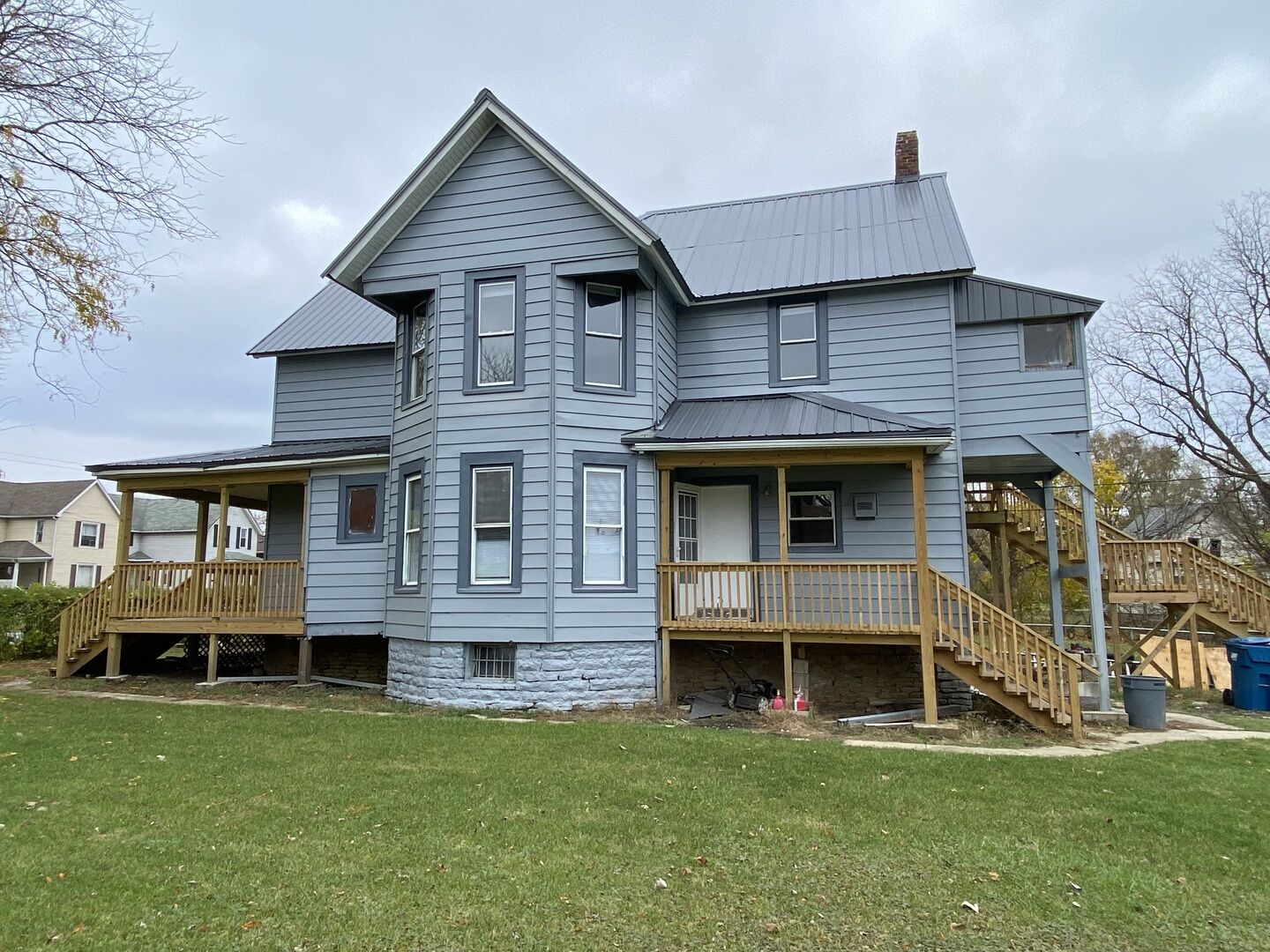 Property Photo: 942 N Schuyler Avenue 2 IL 60901