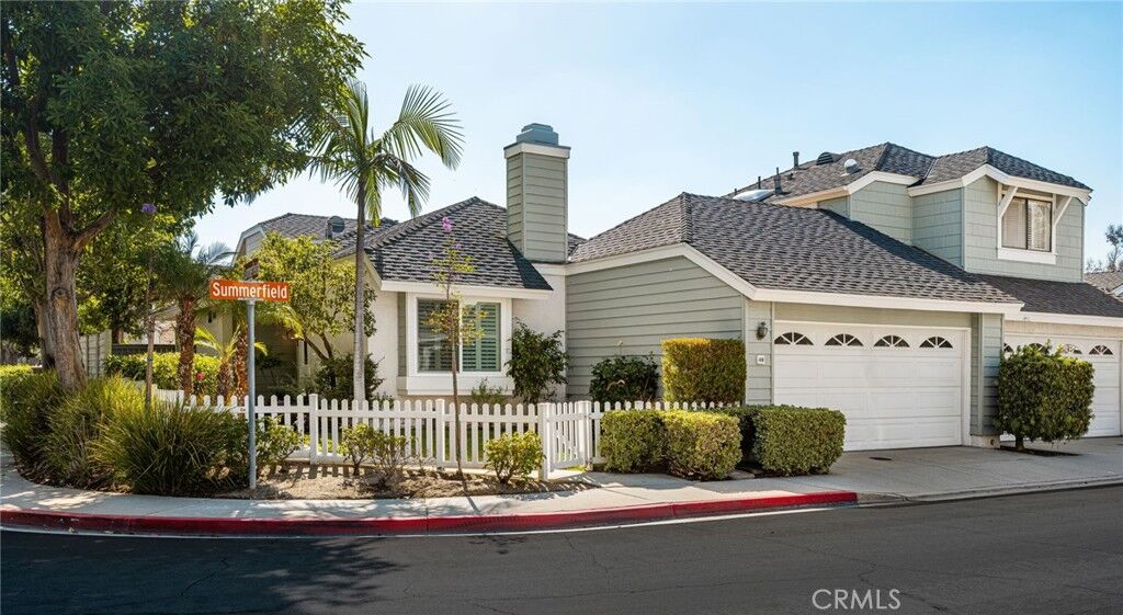 Property Photo:  49 Summerfield 99  CA 92614 