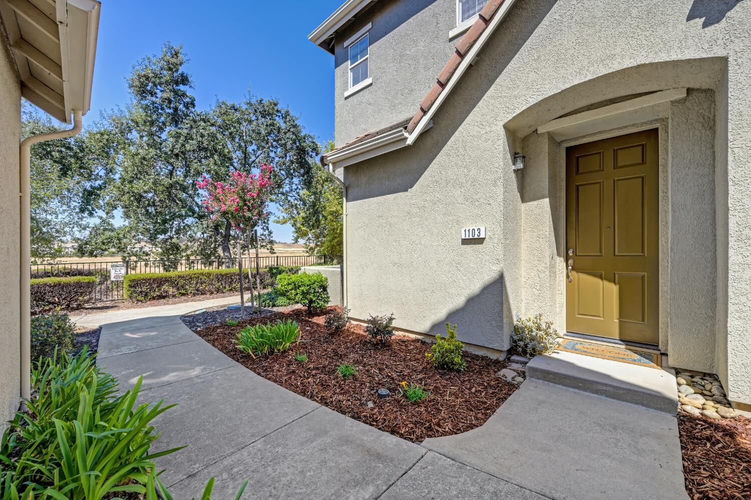 Property Photo: 1103 Esplanade Circle CA 95630
