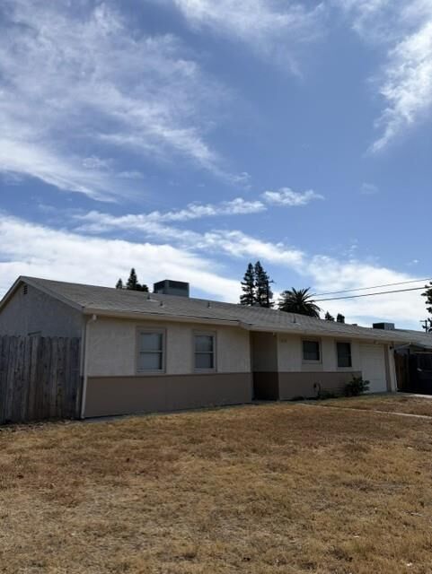 Property Photo: 1532 Wyant Way CA 95864