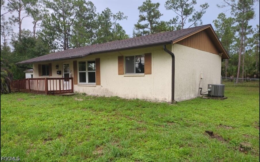 Property Photo:  2104 E 9th Street  FL 33936 