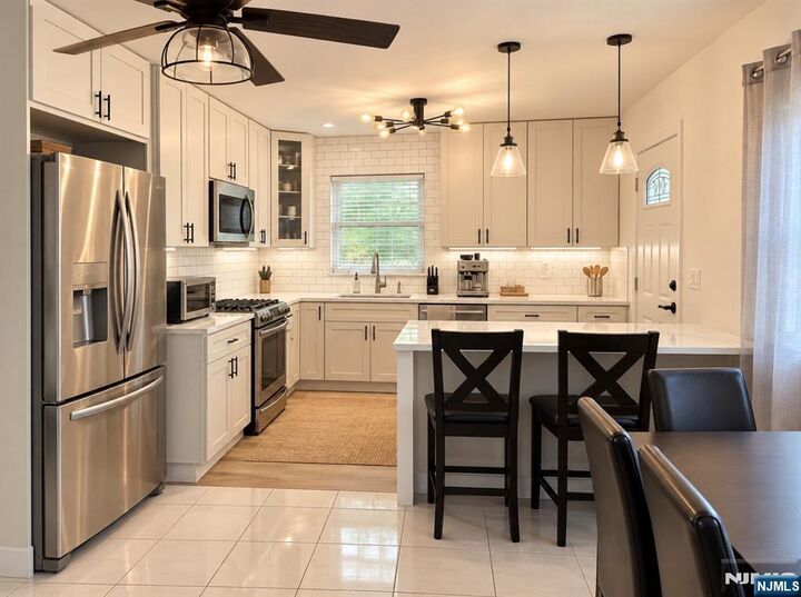 Property Photo:  10 Page Avenue 1  NJ 07071 